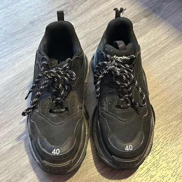 Balenciaga Triple S Sneakers - Picture 2 of 8